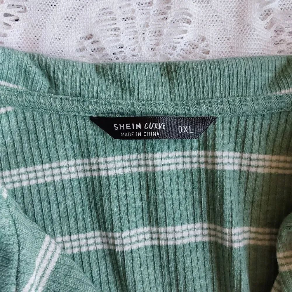 Shein Curve Dress Size 0XL Green with stripes - Picture 5 of 9